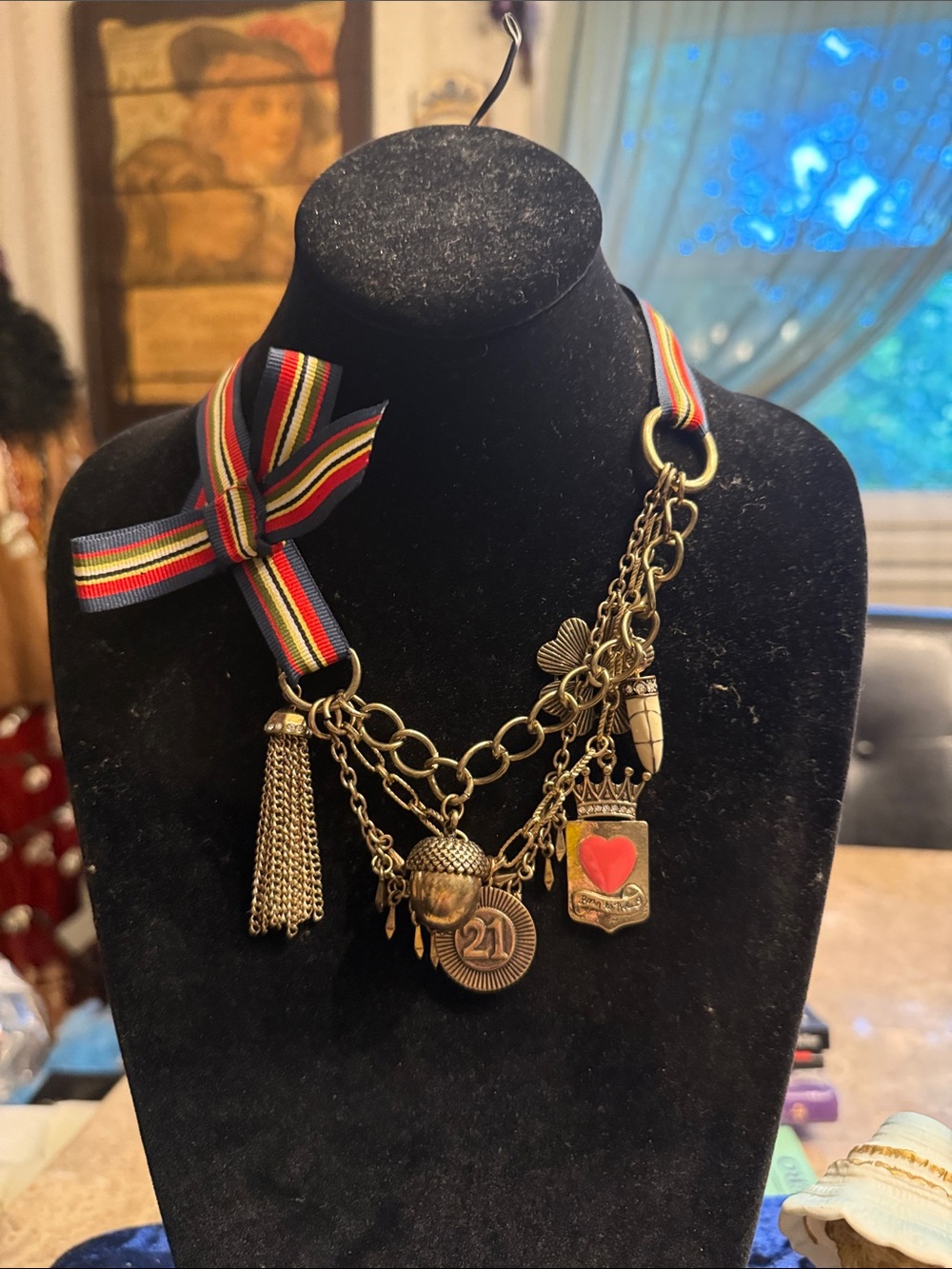 Vintage Vera Wang gold tone and ribbon charm set born to Hola necklace